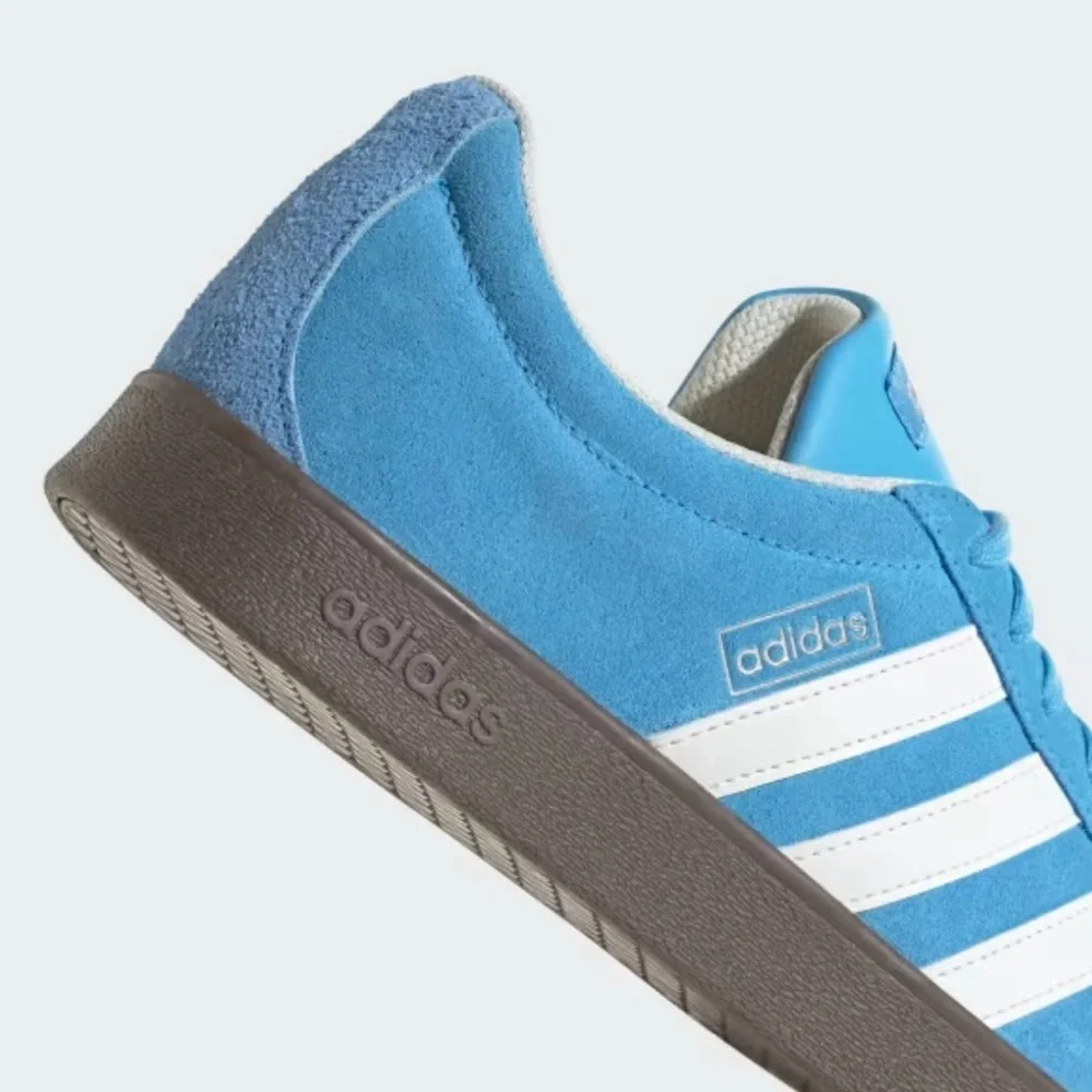 Adidas VL COURT 2.0 SHOES in Semi Blue Burst / Core White / Gum NIB